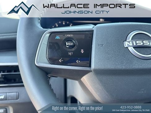 Used 2025 Nissan Murano SV AWD/4WD image 28