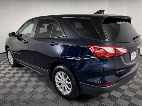 Used 2021 Chevrolet Equinox LS AWD/4WD image 2