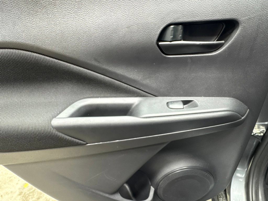 Used 2025 Nissan Kicks Play S FWD image 13