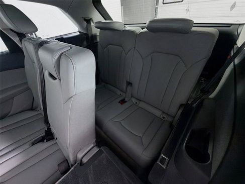 Used 2018 Audi Q7 2.0T Premium Plus w/ Premium Plus Package AWD/4WD image 22