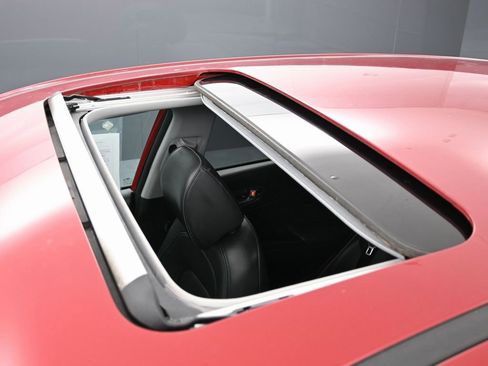 Used 2021 Hyundai Kona Limited w/ Cargo Package image 11