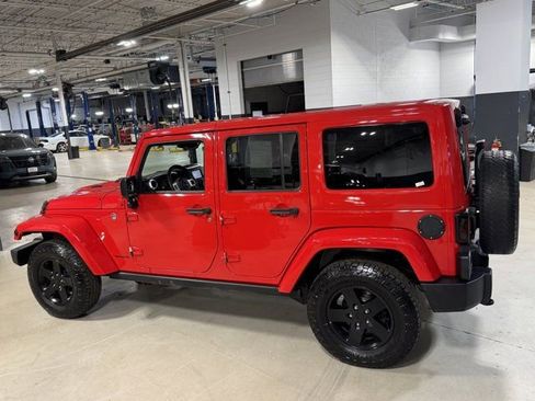 Used 2015 Jeep Wrangler Unlimited Sahara AWD/4WD image 22