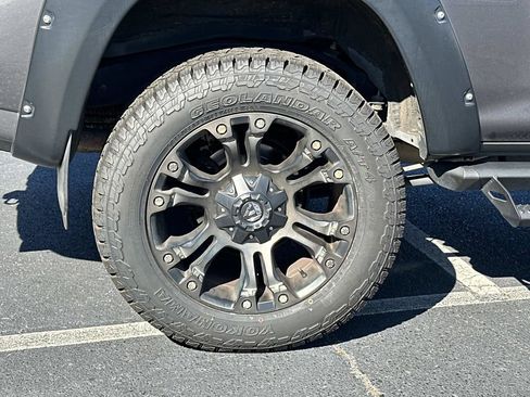 Used 2020 Toyota 4Runner TRD Off-Road AWD/4WD image 9