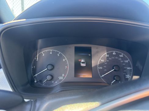 Used 2025 Toyota Corolla SE image 11