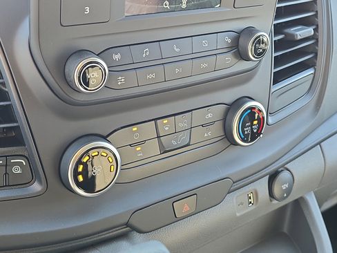 New 2025 Ford Transit 250 Low Roof image 27