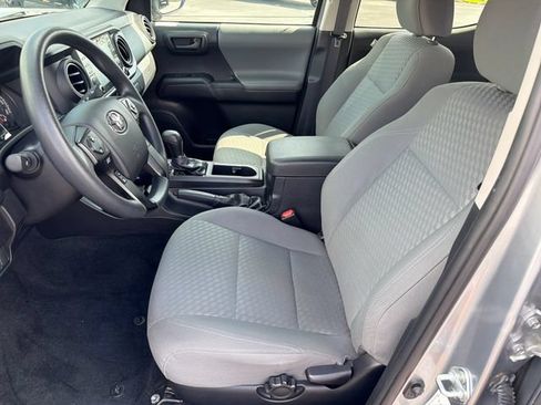 Used 2021 Toyota Tacoma SR AWD/4WD image 9
