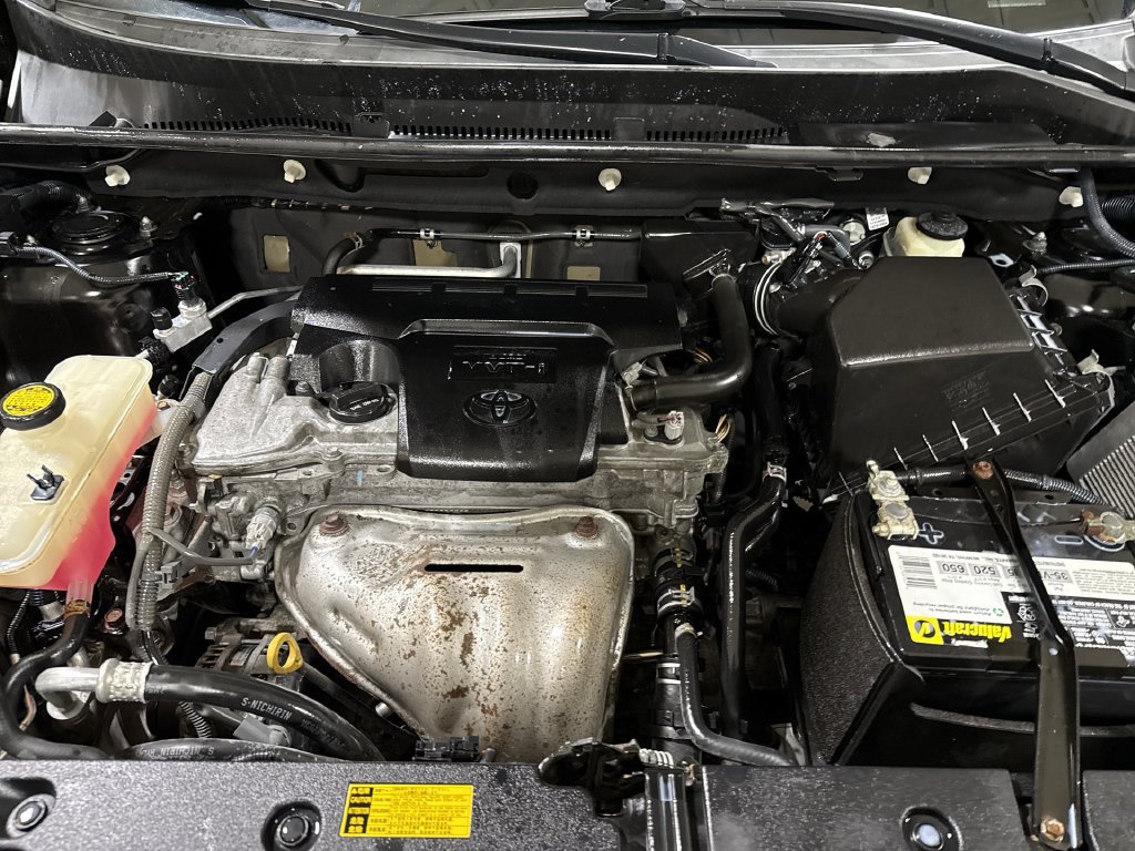 Used 2014 Toyota RAV4 XLE AWD/4WD image 25
