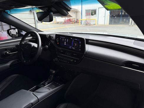 Used 2022 Lexus ES 350 F Sport w/ Accessory Package 2 FWD image 11