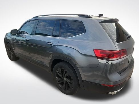 Used 2022 Volkswagen Atlas SE w/ Black Wheel Package image 6