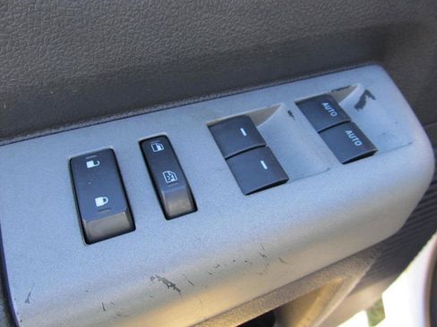 Used 2015 Ford F350 Lariat image 31