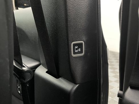 Used 2020 Chrysler Pacifica Touring-L Plus w/ S Appearance Package FWD image 38