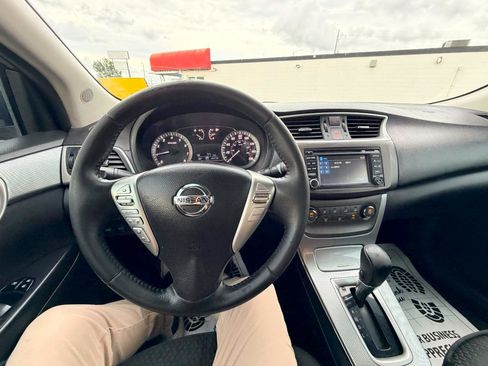Used 2014 Nissan Sentra SR w/ SR Driver Package FWD image 16