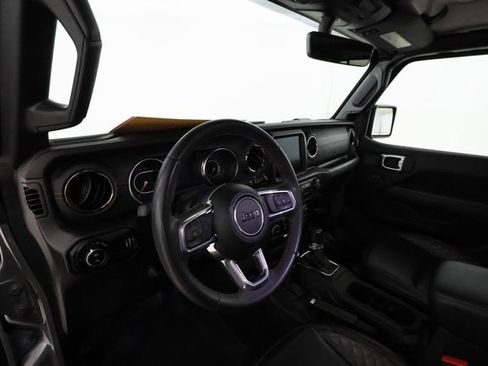 Used 2023 Jeep Gladiator Overland image 10