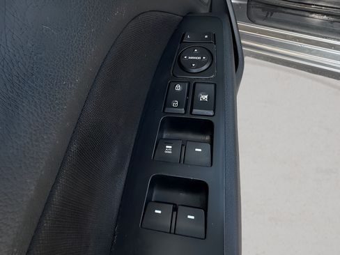 Used 2019 Hyundai Elantra SEL w/ Cargo Package FWD image 13