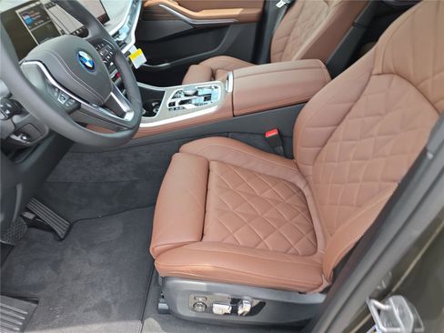 New 2026 BMW X5 xDrive50e w/ Climate Comfort Package AWD/4WD image 21