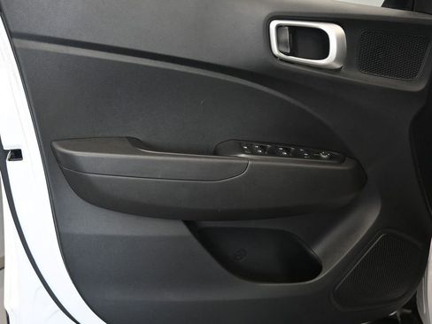 Used 2021 Hyundai Venue SEL w/ Cargo Package image 21