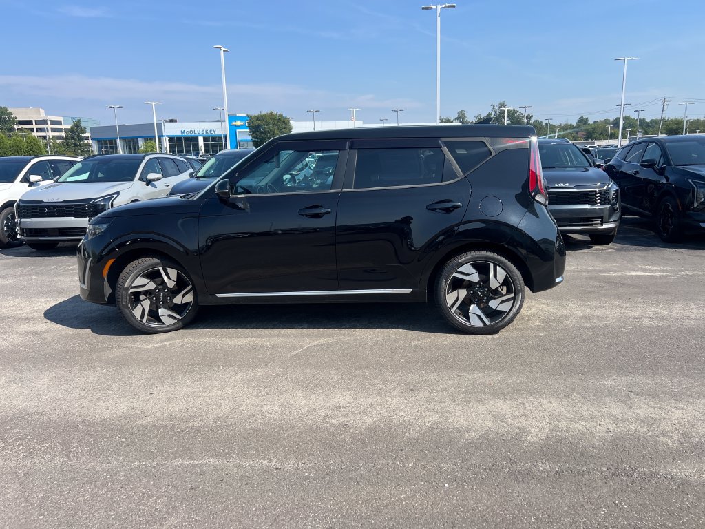 Certified 2023 Kia Soul GT-Line FWD image 7