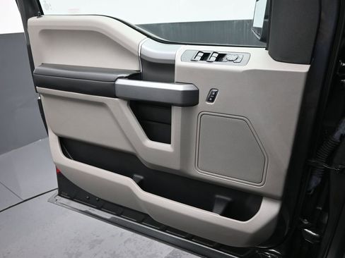 Used 2018 Ford F150 XLT w/ Equipment Group 301A Mid image 16