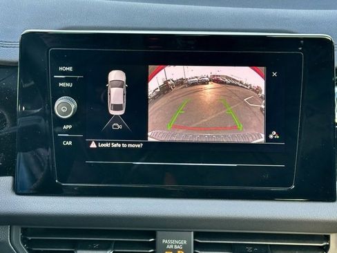 Certified 2025 Volkswagen Jetta S image 21