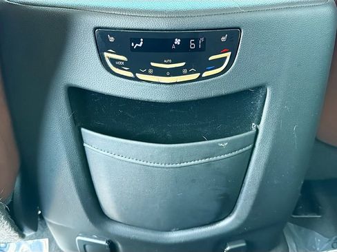 Used 2020 Cadillac Escalade Luxury RWD image 21