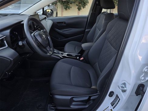 Used 2022 Toyota Corolla LE image 17