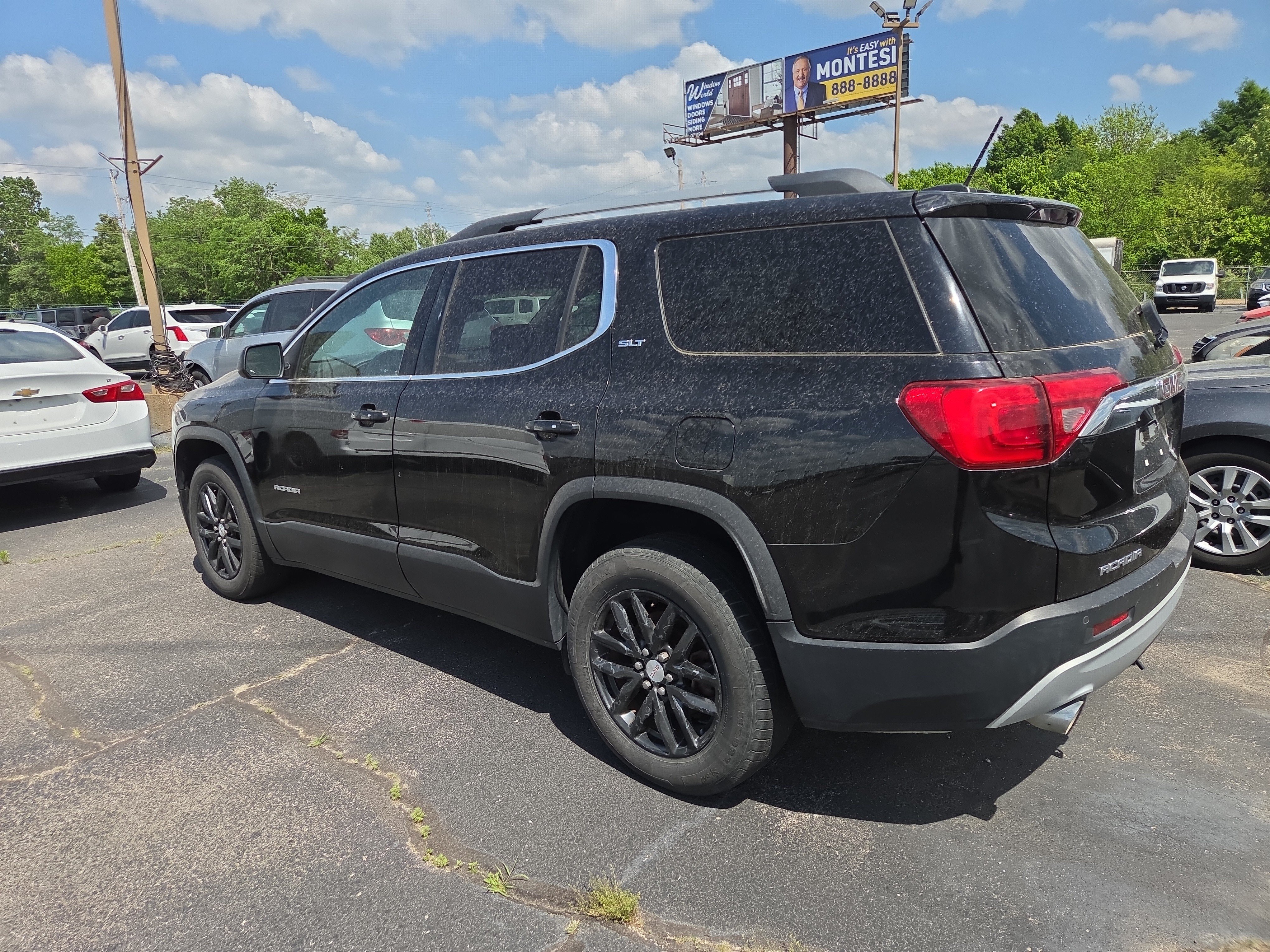 Used 2018 GMC Acadia SLT AWD/4WD image 3