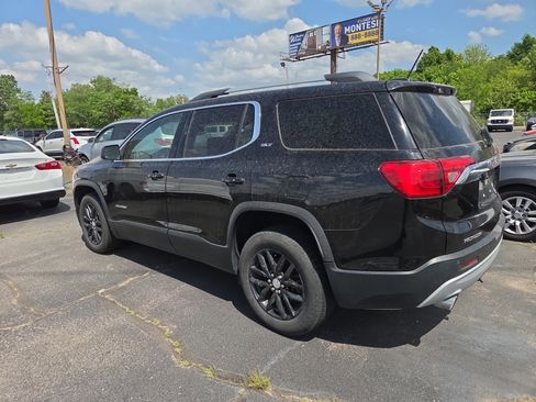 Used 2018 GMC Acadia SLT AWD/4WD image 3