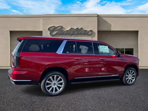 New 2026 Cadillac Escalade ESV 2WD w/ LPO, Floor Liner Package image 3