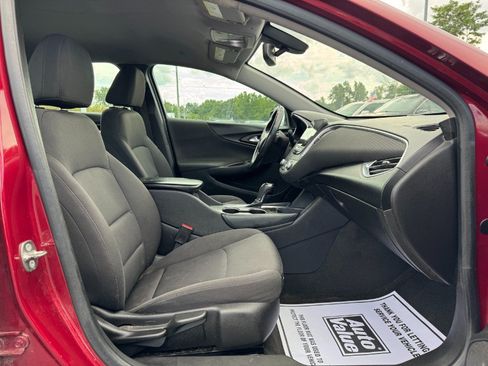 Used 2018 Chevrolet Malibu LT FWD image 18
