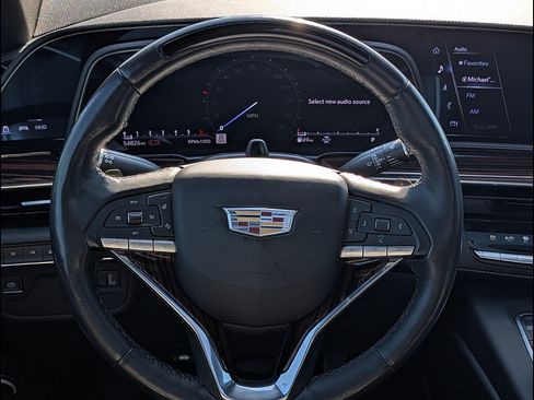 Used 2023 Cadillac Escalade Premium Luxury AWD/4WD image 15