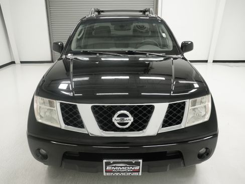 Used 2007 Nissan Frontier LE RWD image 2