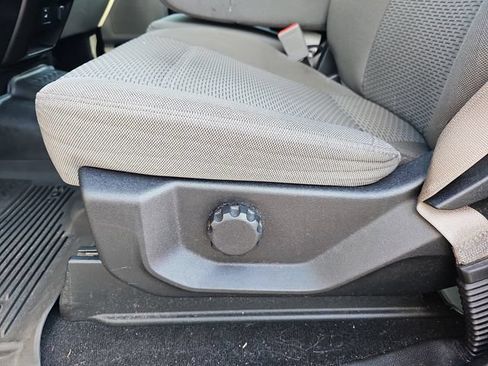 Used 2019 Ford F250 XLT w/ Snow Plow Prep Package AWD/4WD image 18