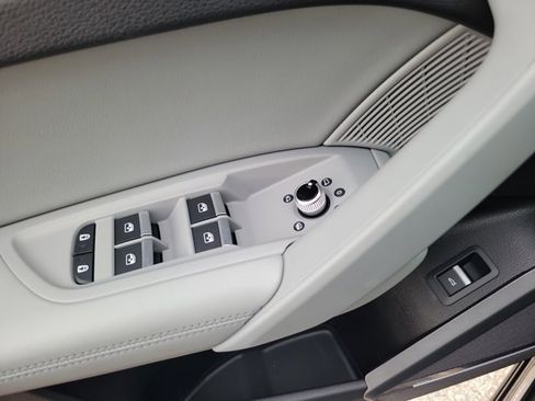 Certified 2022 Audi Q5 2.0T Premium Plus w/ Premium Plus Package image 19