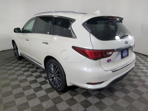 Used 2018 INFINITI QX60 AWD w/ Premium Plus Package image 6