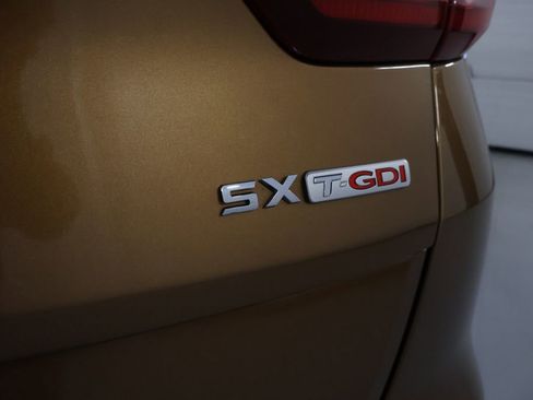 Used 2020 Kia Sportage SX image 11