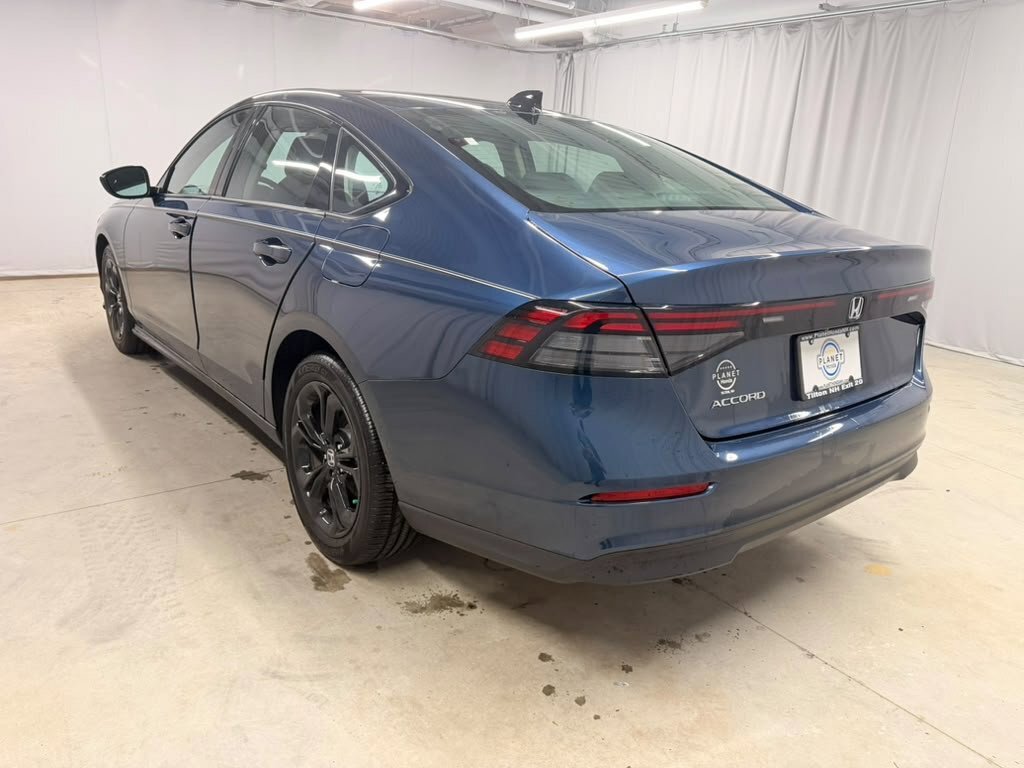 Certified 2025 Honda Accord SE image 11