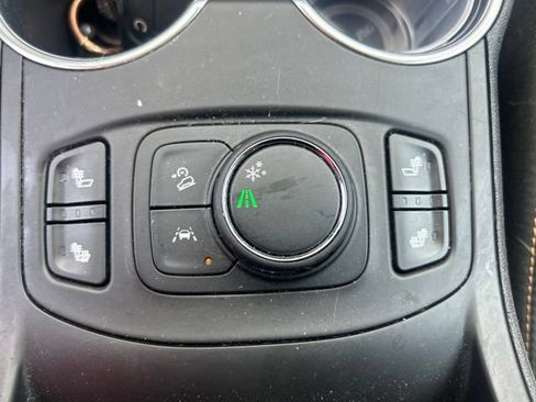 Used 2021 GMC Terrain SLE w/ Driver Convenience Package FWD image 12