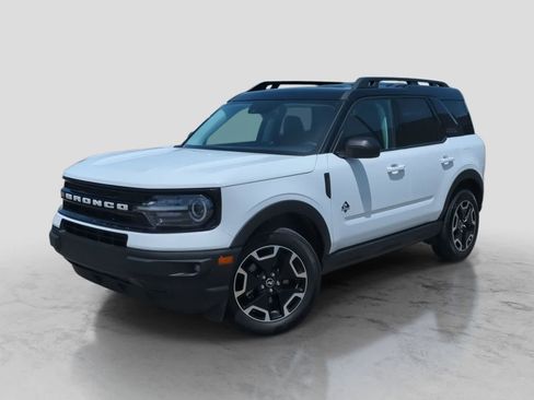 Used 2023 Ford Bronco Sport Outer Banks AWD/4WD image 1