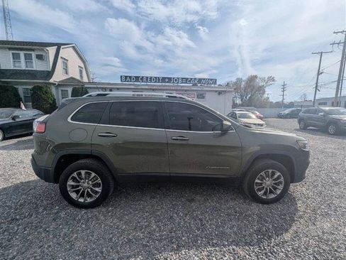 Used 2019 Jeep Cherokee Latitude Plus w/ Comfort/Convenience Group AWD/4WD image 4