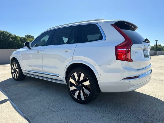 Certified 2025 Volvo XC90 T8 Plus AWD/4WD image 6