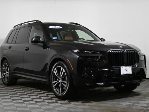 Certified 2024 BMW X7 xDrive40i w/ M Sport Package image 9