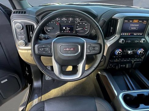 Used 2022 GMC Sierra 1500 SLT w/ SLT Premium Plus Package AWD/4WD image 9