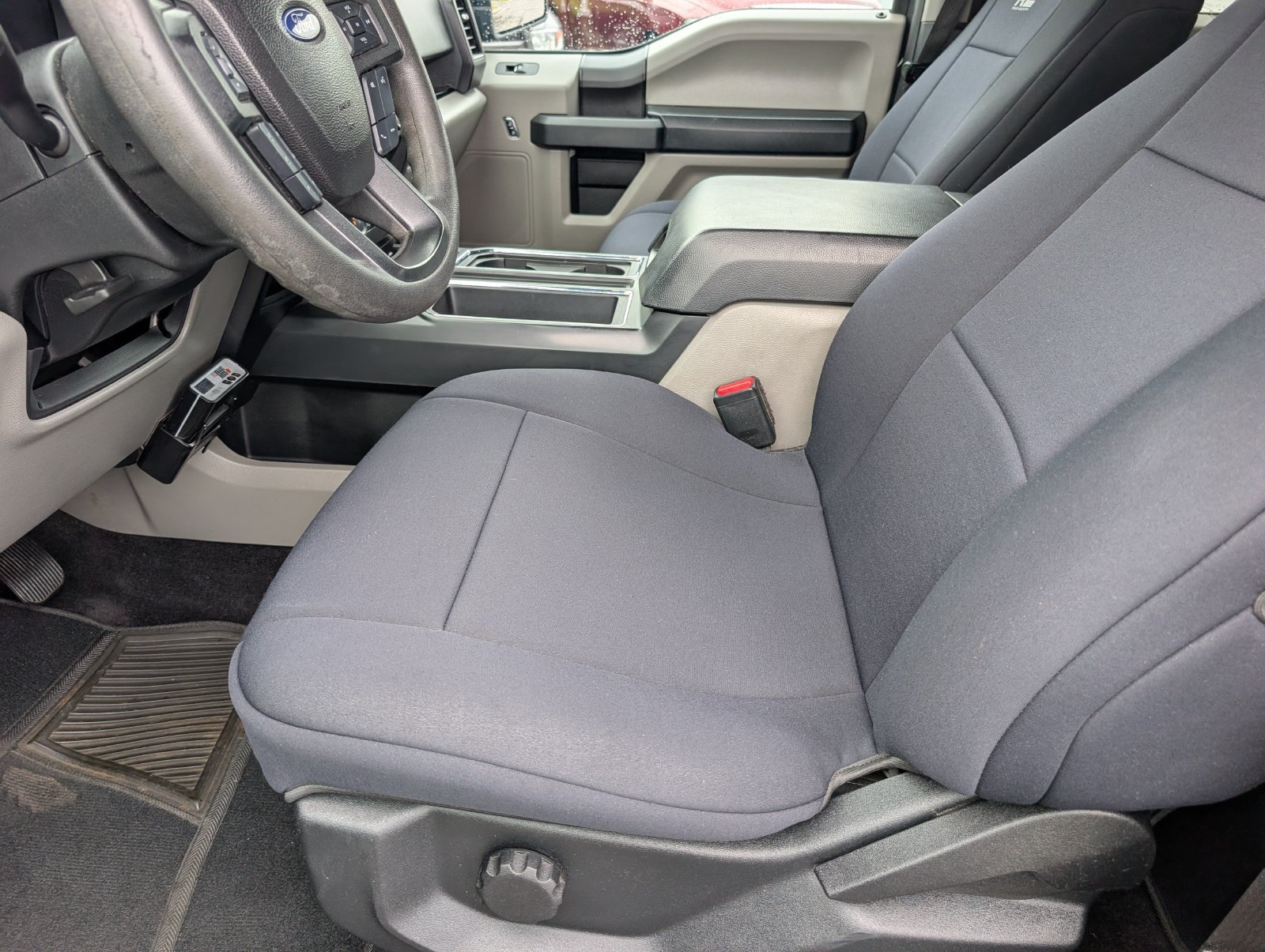 Used 2017 Ford F150 XL w/ Equipment Group 101A Mid AWD/4WD image 14
