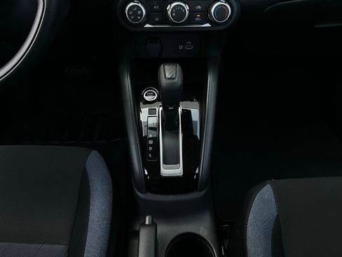 Used 2025 Nissan Versa SV image 14