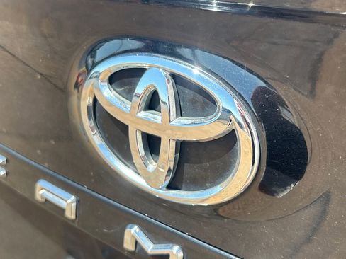 Used 2021 Toyota Camry SE FWD image 30