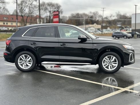 Used 2023 Audi Q5 2.0T Premium w/ Convenience Package image 8