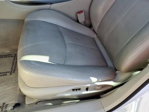 Used 2011 INFINITI M37 w/ Premium Pkg RWD image 6