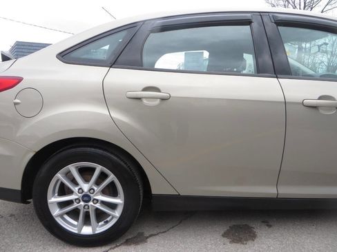 Used 2016 Ford Focus SE image 21