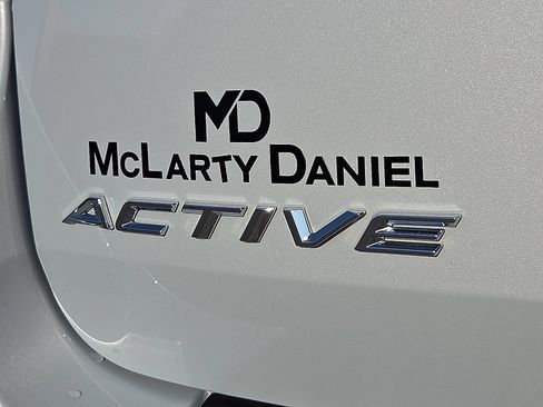 Used 2026 Ford Explorer Active RWD image 9