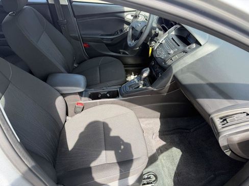 Used 2017 Ford Focus SE FWD image 10